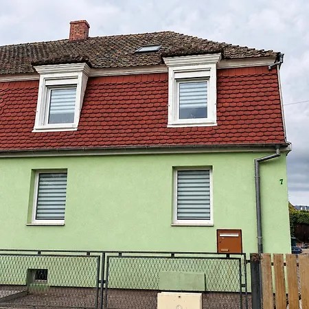 Lägenhet Calme Avec Jardin Proche Centre Et Gare